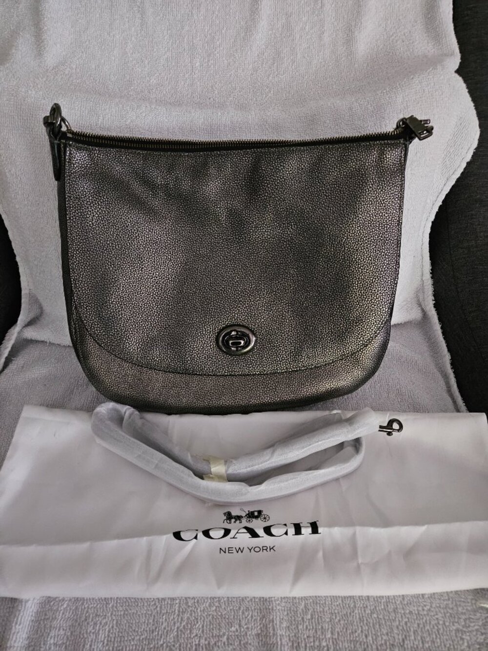 Coach Turnlock Pebbled Leather Hobo Bag - Picture 5 of 10